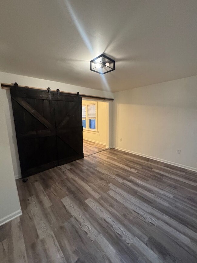 Building Photo - 1573 S 3rd St