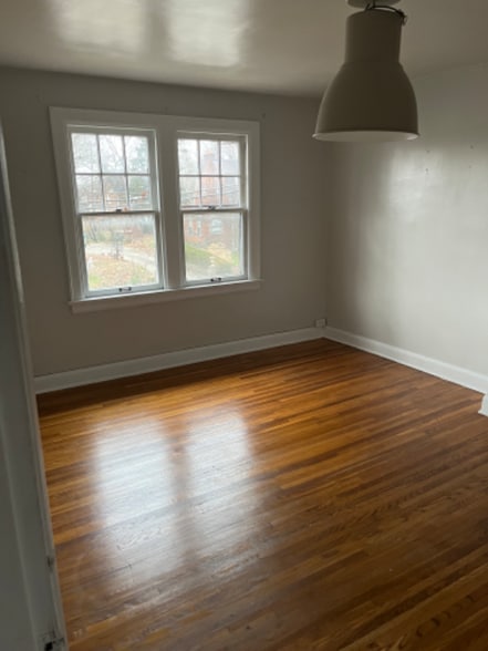 Building Photo - 1614 Andover Rd