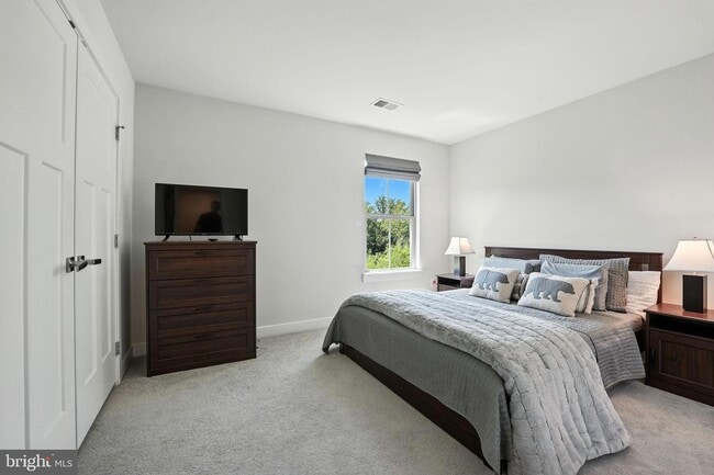 Building Photo - 2283 River Birch Rd