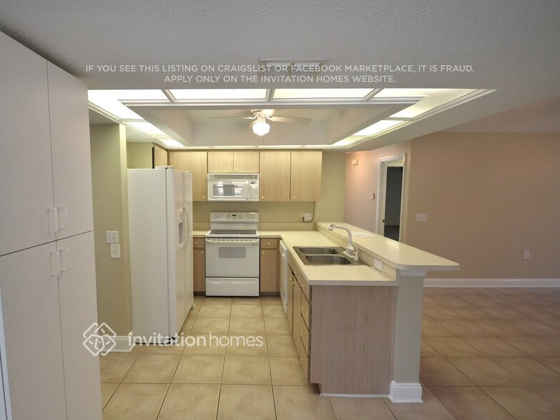 Building Photo - 5902 Buck Run Dr
