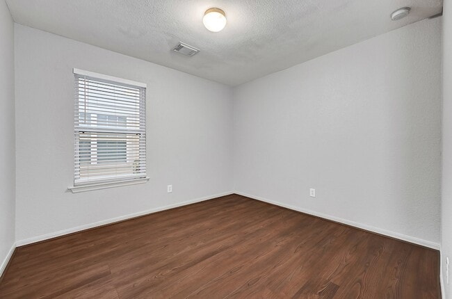 Building Photo - 702 Heatherton Hill Ln