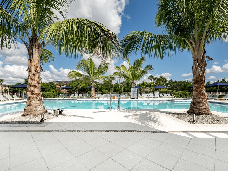 Primary Photo - Marquee Square