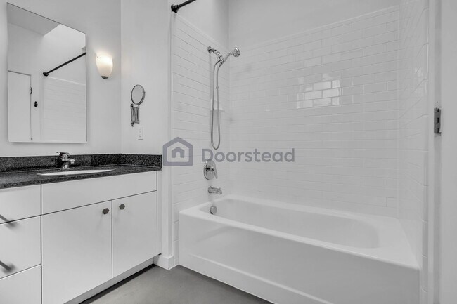 Building Photo - 6 South Ct