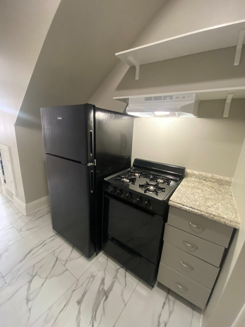 Building Photo - 917 Geyer Ave