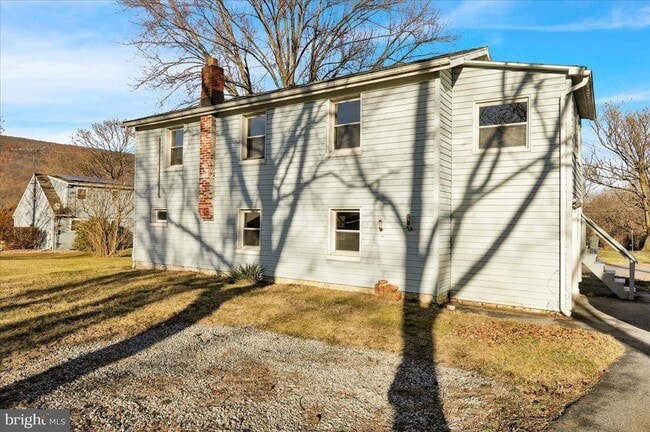Building Photo - 834 N 5th St