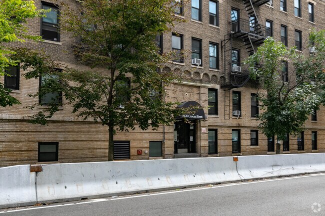 Building Photo - 38-05 Crescent Street