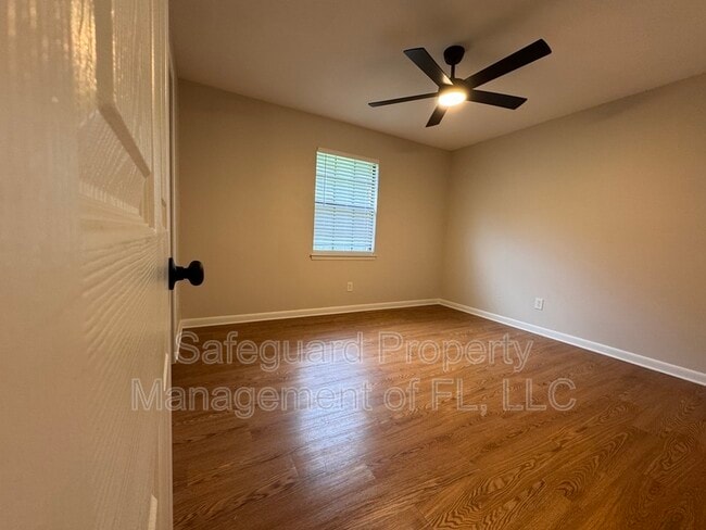 Building Photo - 4179 Ravenwood Dr