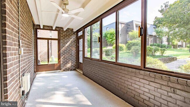 Building Photo - 29 Stonehenge Cir