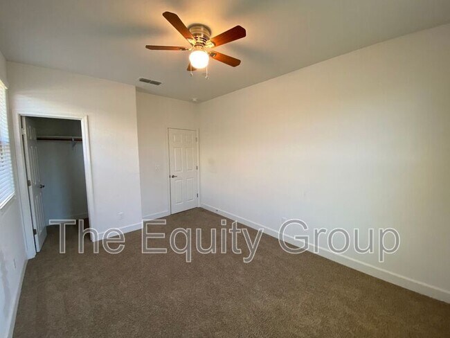 Building Photo - 1415 West Tyler Ct