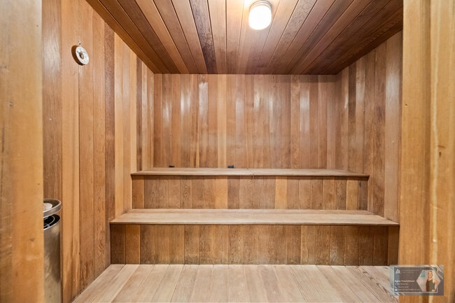 Building Photo - 137 Golden Isles Dr