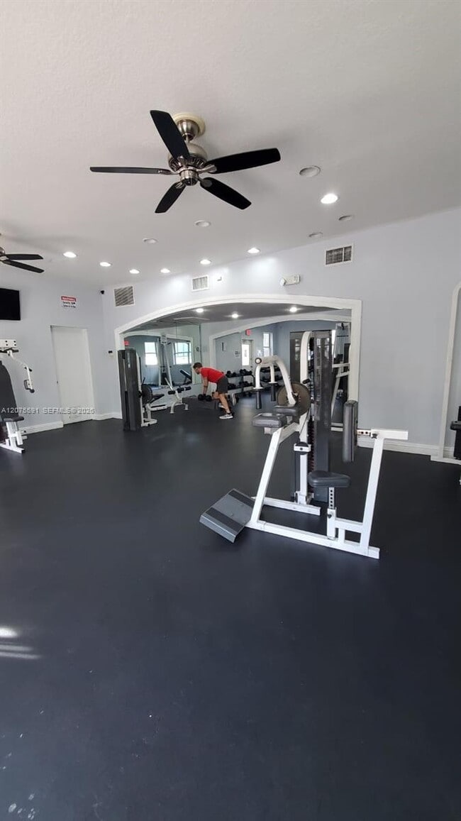 Building Photo - 8363 Lake Dr