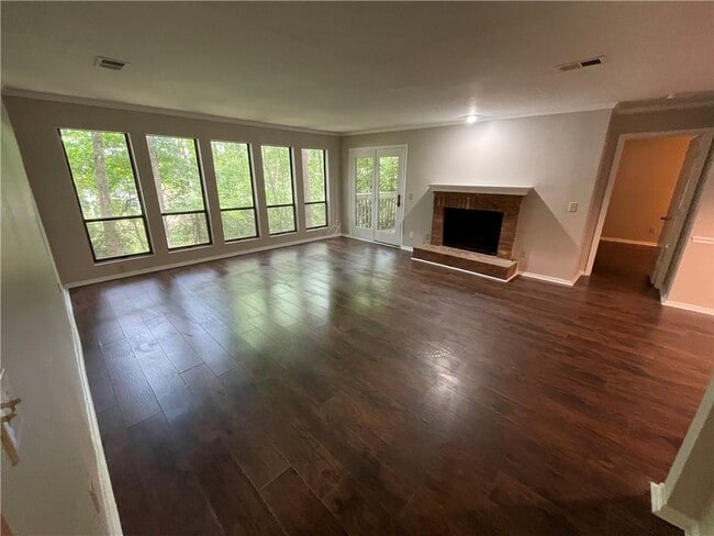 Building Photo - 423 Warm Springs Cir