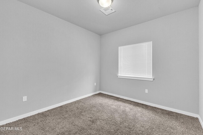 Building Photo - 11364 Santa Barbara