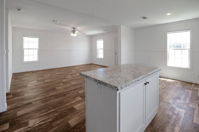 Building Photo - 1455 Whispering Pnes Lp