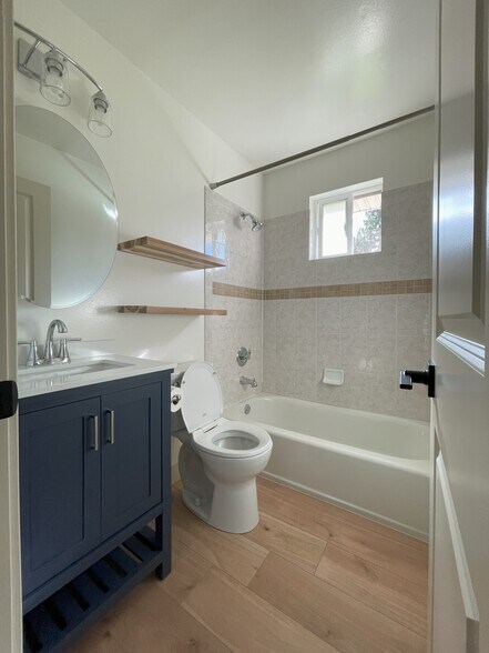 Bathroom - 4665 Field St
