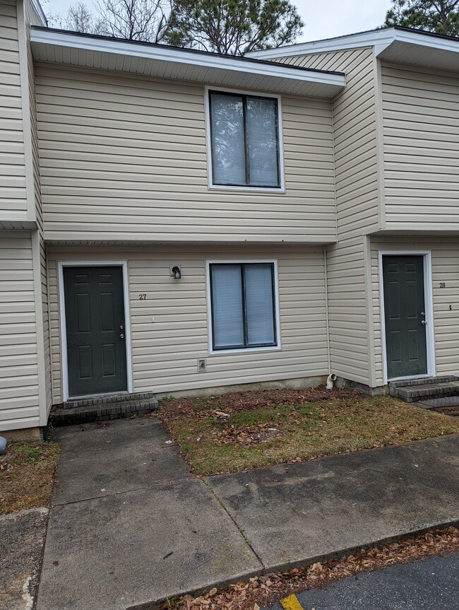 Front door entrance - 251 Knight Dr
