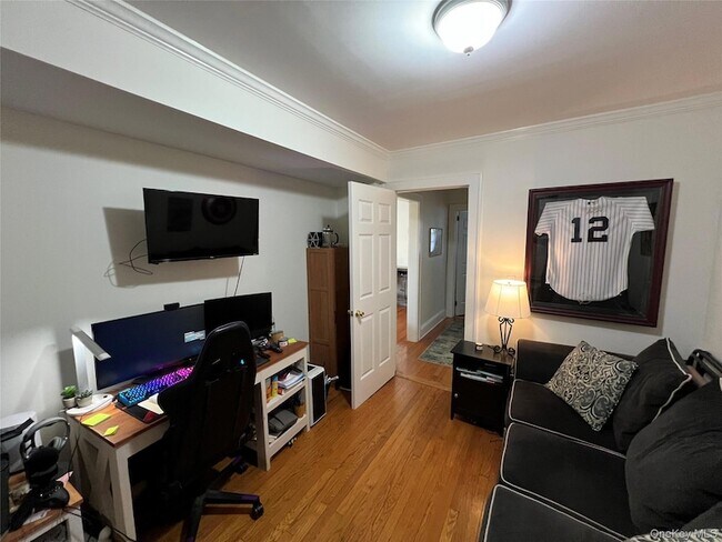 Building Photo - 23 Merritt Ave