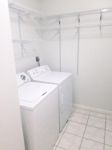 Building Photo - 181 NE Wavecrest Way