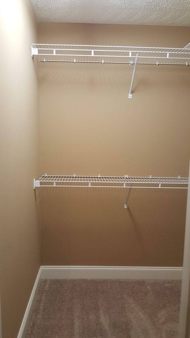 Building Photo - 2 Bedroom, 1 1/2 Bath House