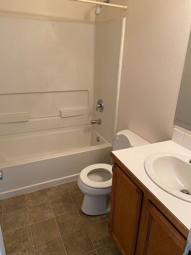 Building Photo - brab02