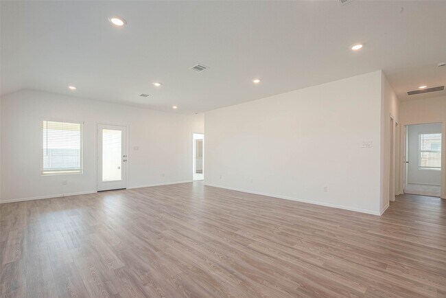 Building Photo - 5730 Knox Lndg Dr