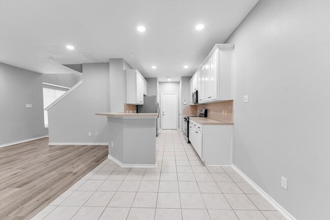 Building Photo - 16007 Sandy Path Ln