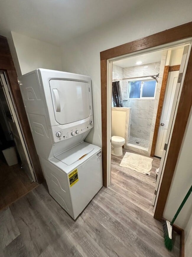 Building Photo - Sweet Tahoe Charm Cabin! Available Now!! for a 3-6 month lease or a long term lease! Call and inq...