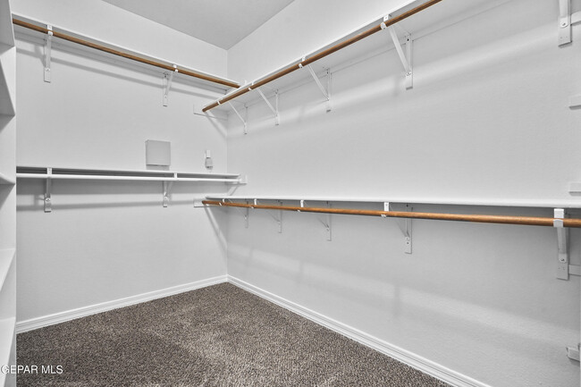 Building Photo - 12121 Silver Crown