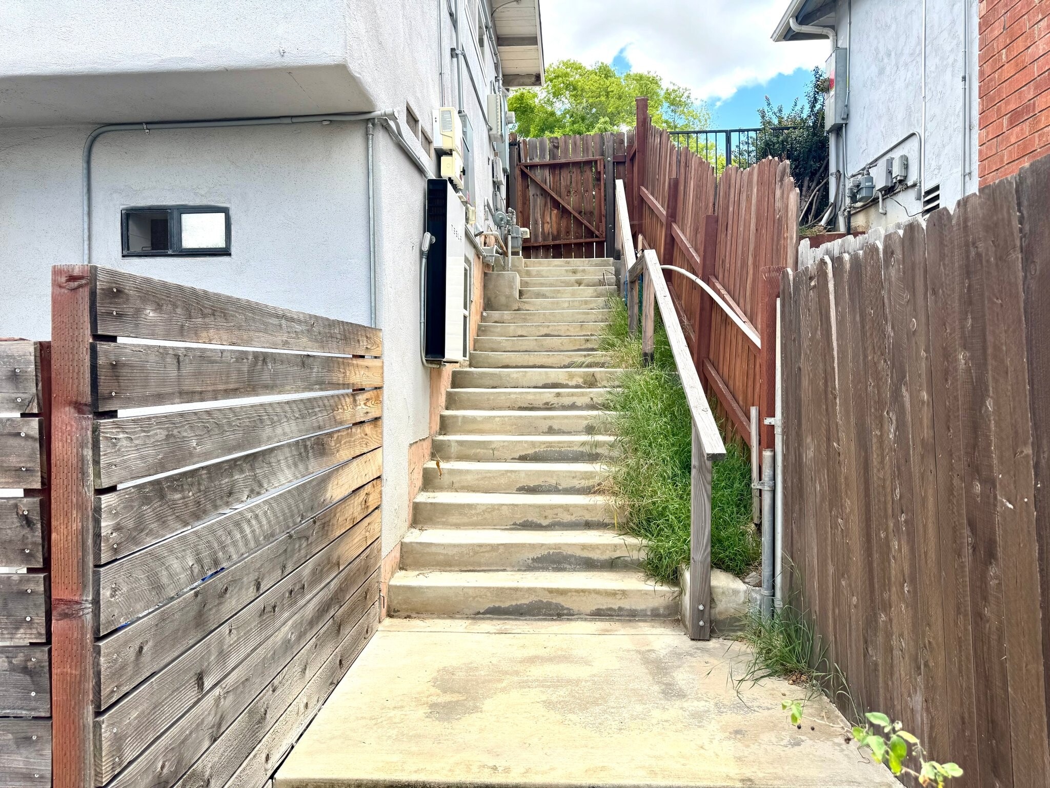 Building Photo - 7438 Orien Ave