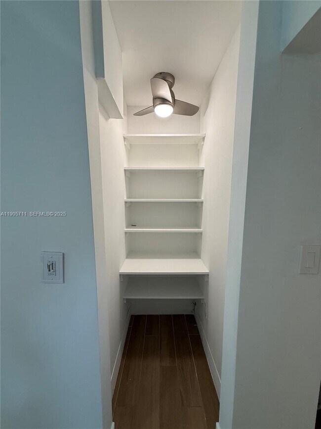 Building Photo - 349 Meridian Ave