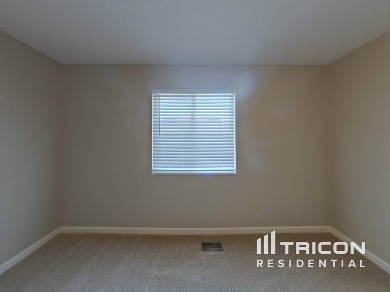 Building Photo - 7520 Dove Creek Cir