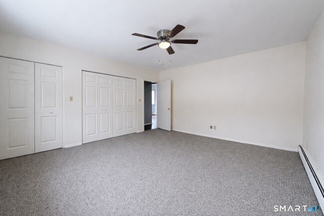 Building Photo - 230 N Main St