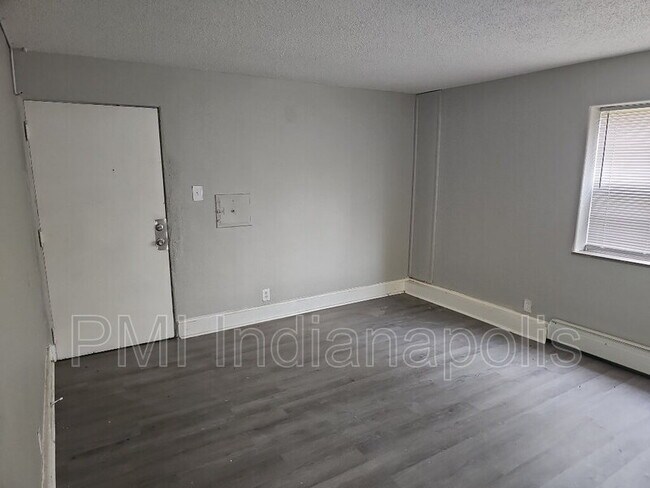 Building Photo - 8 N Butler Ave