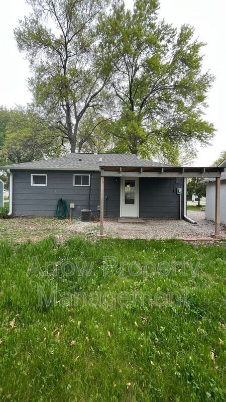Building Photo - 6824 Logan Ave