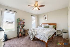 Building Photo - 2903 Lantana Dr