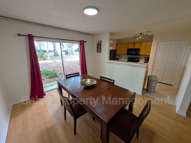 Building Photo - 4656 Ashburn Square Dr