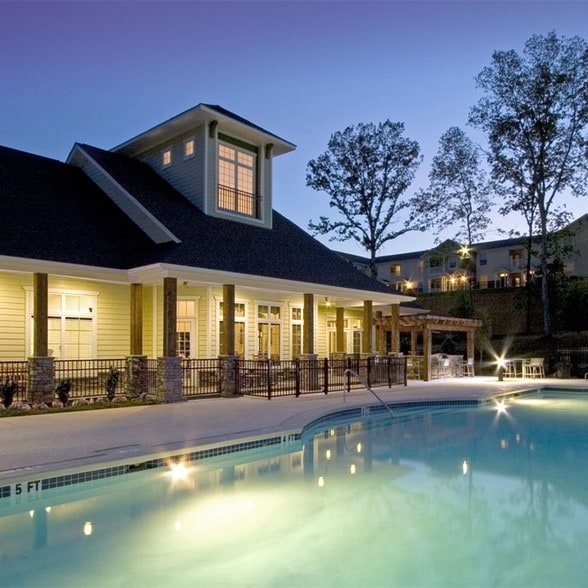 Pool - The Outlook at Greystone Apartment Homes