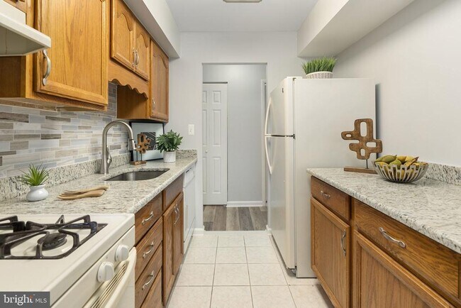 Building Photo - 3354 Woodburn Rd