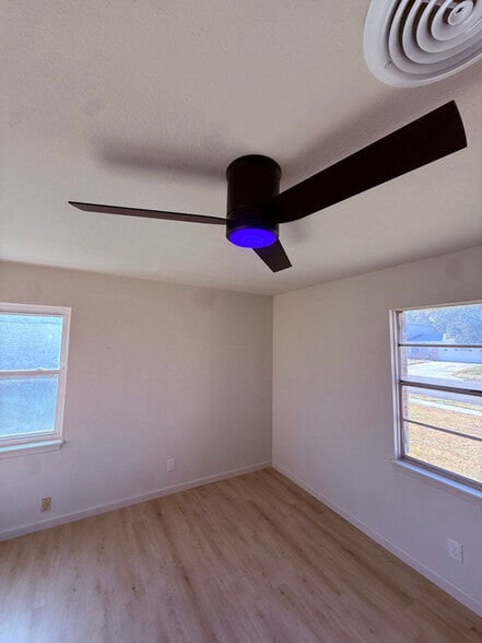 Building Photo - 1200 Chippendale Dr