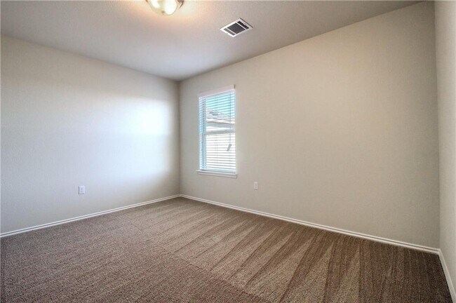 Building Photo - 13909 Osmarea Dr