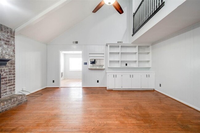 Building Photo - 15319 Paseo Del Rey Dr
