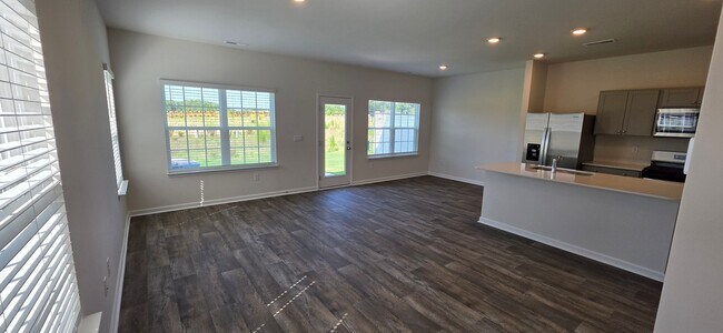 Building Photo - 39 Virgo Dr