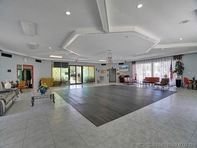 Building Photo - 5041 W Oakland Park Blvd