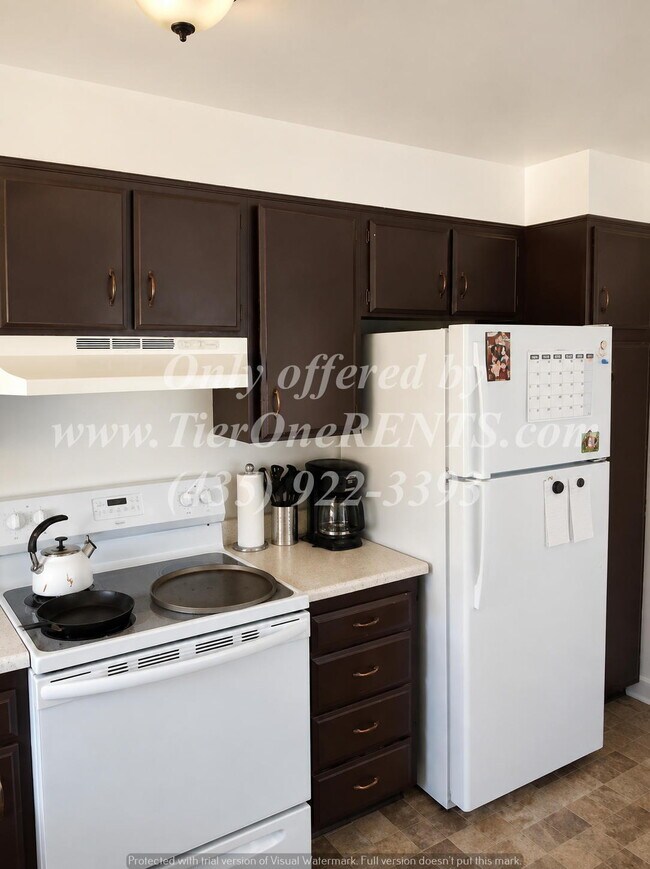 Building Photo - This property offers a NO DEPOSIT option available for qualified renters!