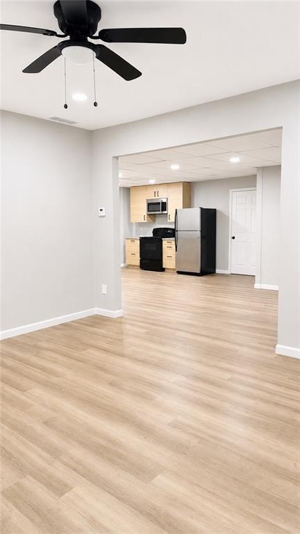 Building Photo - 202 Oakwood Cir