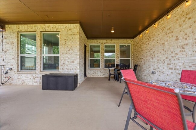 Building Photo - 317 Barton Oak Trl