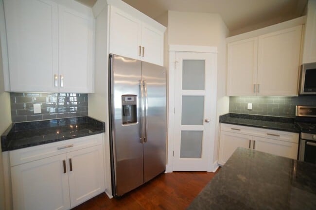 Building Photo - 2781 Julieanna Ln