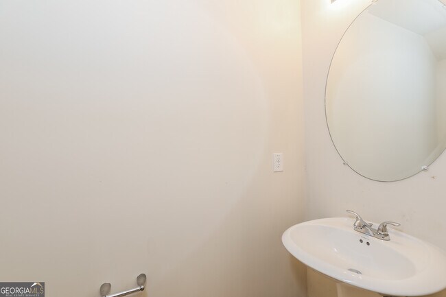 Building Photo - 12026 Quail Dr