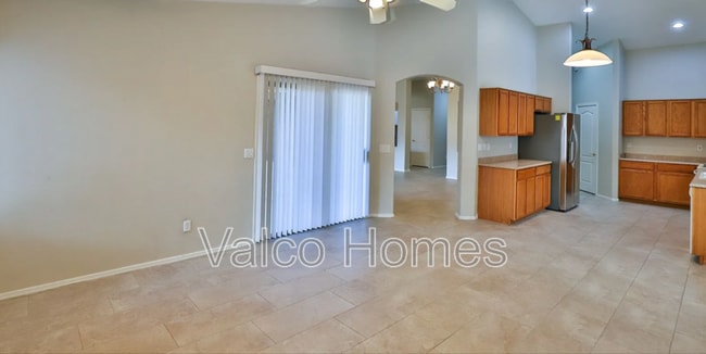 Building Photo - 1593 E Wildhorse Pl