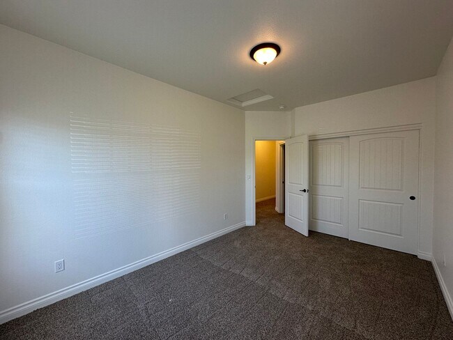 Building Photo - Beautiful Cold Springs Home